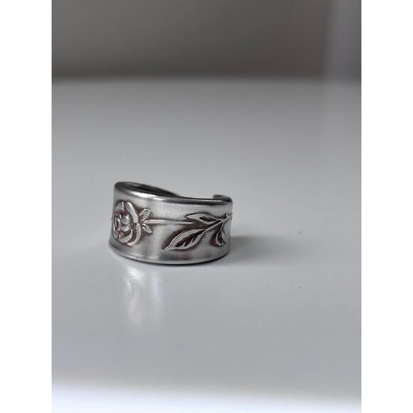 Handmade Rose Spoon Ring - Size 7 1/4 Floral Silverware Wrap Band Silver - Picture 4 of 6